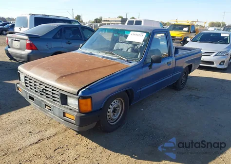 1984 Toyota Pickup 1/2 Ton Rn50 from USA, damaged, VIN JT4RN50R6E0026890